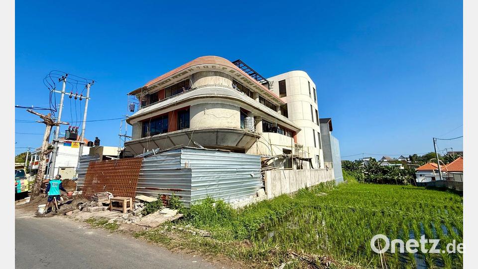 Immer mehr Reisfelder müssen in Canggu dem Bauboom weichen. Bild: Carola Frentzen/dpa