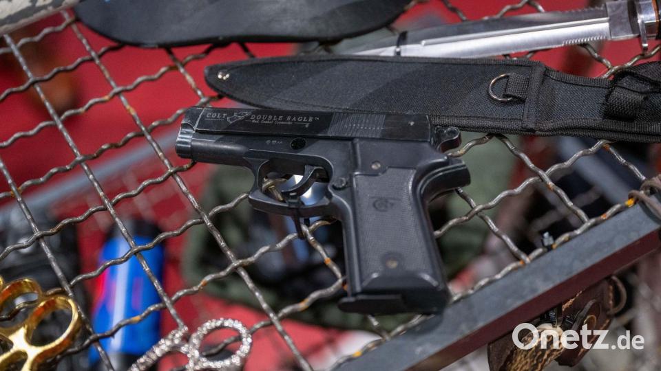 Laut BDK werden die Waffen zum Teil mit 3D-Druck hergestellt. (Archivbild) Bild: Christophe Gateau/dpa
