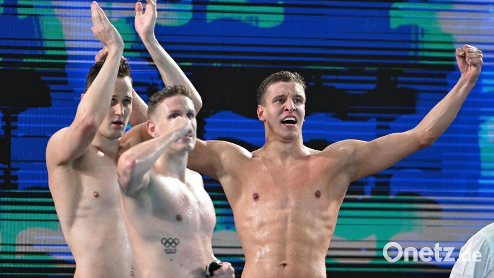 Schwimmen: Europameisterschaft, 4 x 200 m Freistil, Männer, Finale, Männer: Die deutsche Mannschaft feiert den Gewinn der Bronzemedaille im Finale. Bild: Emma Da Silva/AP/dpa