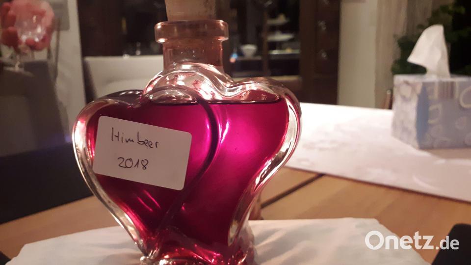 Durch den hohen Alkohol- und Zuckergehalt sind die Liköre mindestens ein Jahr haltbar. Bild: myd