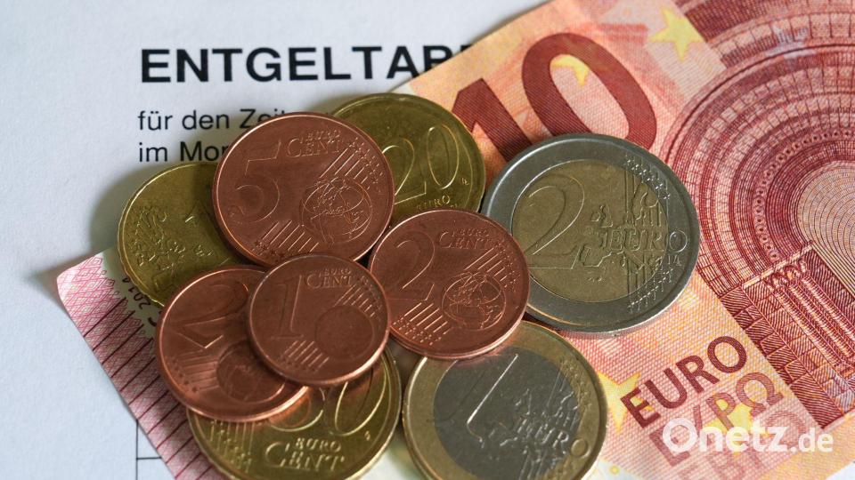 Derzeit liegt der gesetzliche Mindestlohn bei 13,90 Euro. (Symbolbild) Bild: Marcus Brandt/dpa