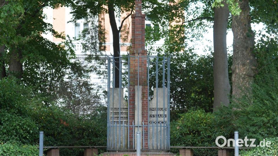 Das Mahnmal steht an einem zentralen Ort der Stadt. Bild: Marcus Brandt/dpa