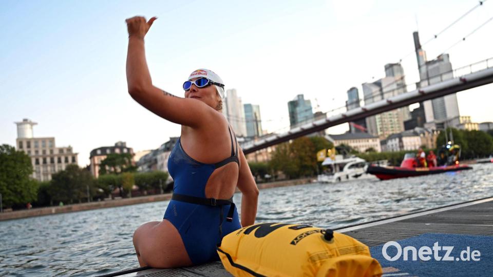 Für Pohl bedeutet der niedrige Wasserstand im Rhein vor allem weniger Strömung. Bild: Jennifer Brückner/dpa