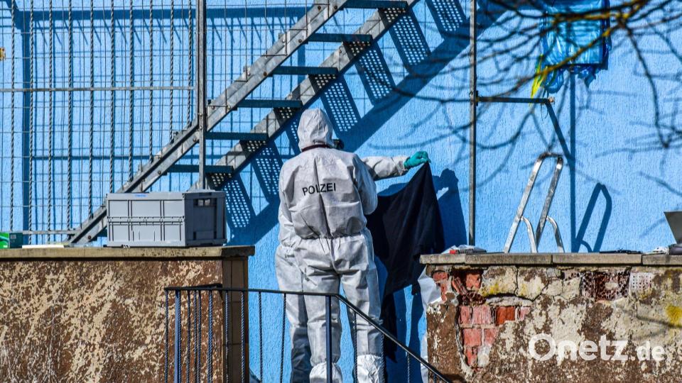 Der Mann soll seine Ehefrau auf einer Feuertreppe erschossen haben. (Archivfoto) Bild: Fabian Koss/onw-images/dpa