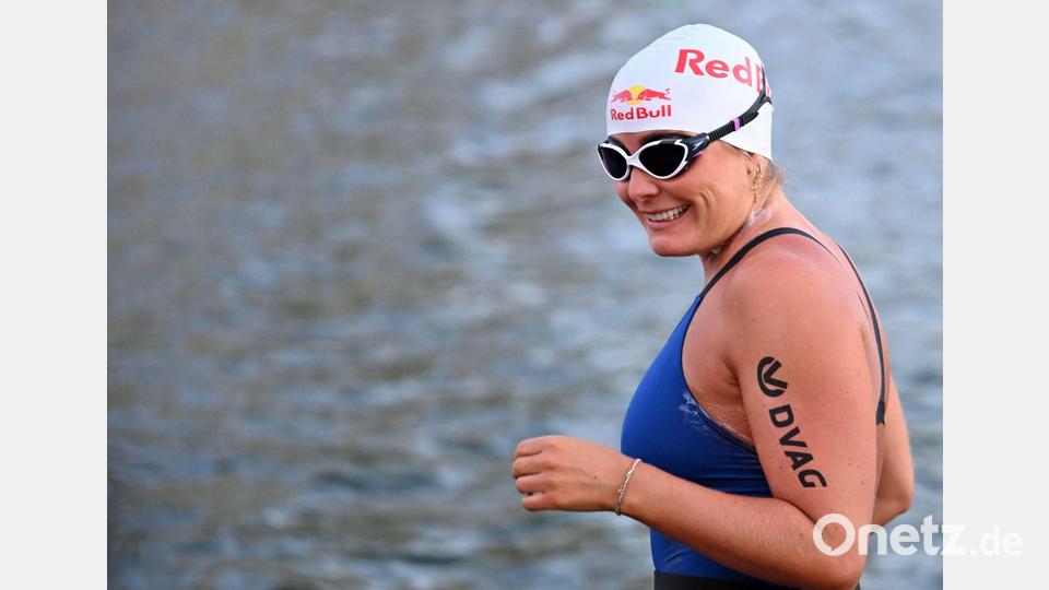 Rund 200 Kilometer will die gebürtige Marburgerin in vier Tagen von Frankfurt nach Köln schwimmen. Bild: Jennifer Brückner/dpa