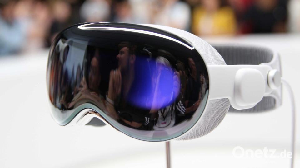 Bei den privaten Verbrauchern ist die Apple Vision Pro bislang nur ein Nischenprodukt. Bild: Christoph Dernbach/dpa