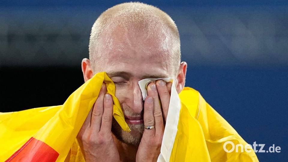 Von den Emotionen überwältigt: Florian Bremm. Bild: Matthias Schrader/AP/dpa