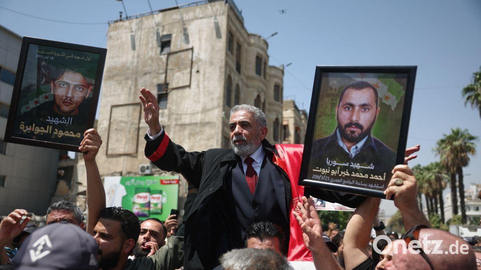 Nach dem Urteil gegen Nadschib kam es zu Jubel und Freudenschreien. Bild: Ghaith Alsayed/AP/dpa