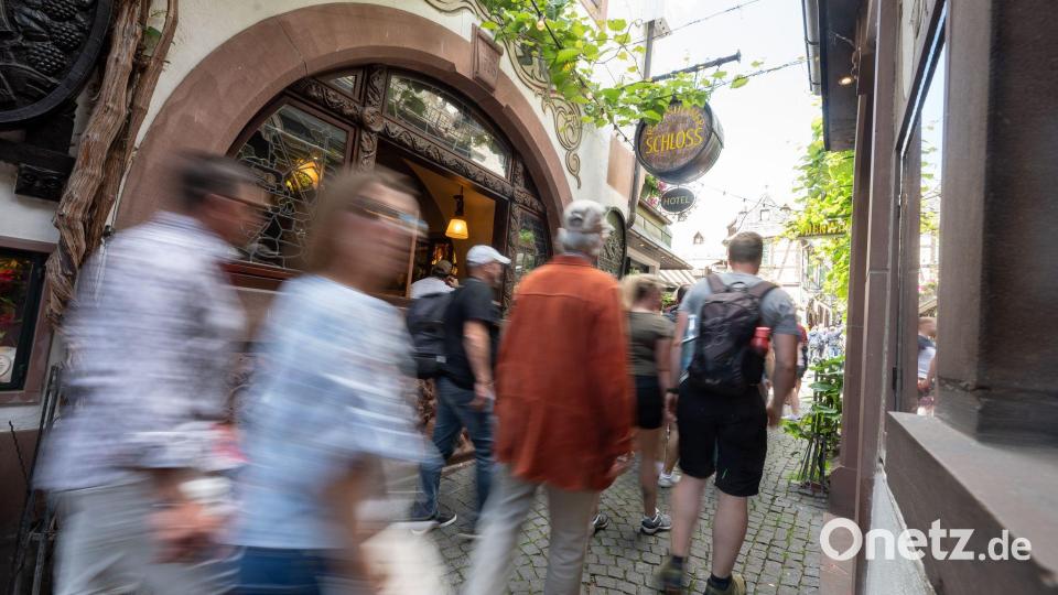 Rüdesheim am Rhein ist ein beliebtes Ziel ausländischer Gäste. (Foto: Archiv) Bild: Sebastian Gollnow/dpa