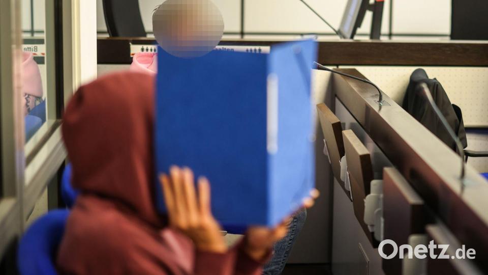 Lebenslange Haft für Mordkomplott mit vergiftetem Essen - Revision eingelegt. (Archivbild) Bild: Christoph Reichwein/dpa