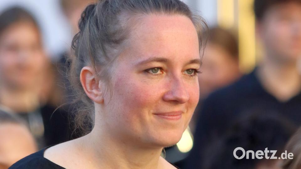 Mit präzisem Taktstock führt Dirigentin Ustina Dubitsky das Orchester. Bild: Heidi Franitza