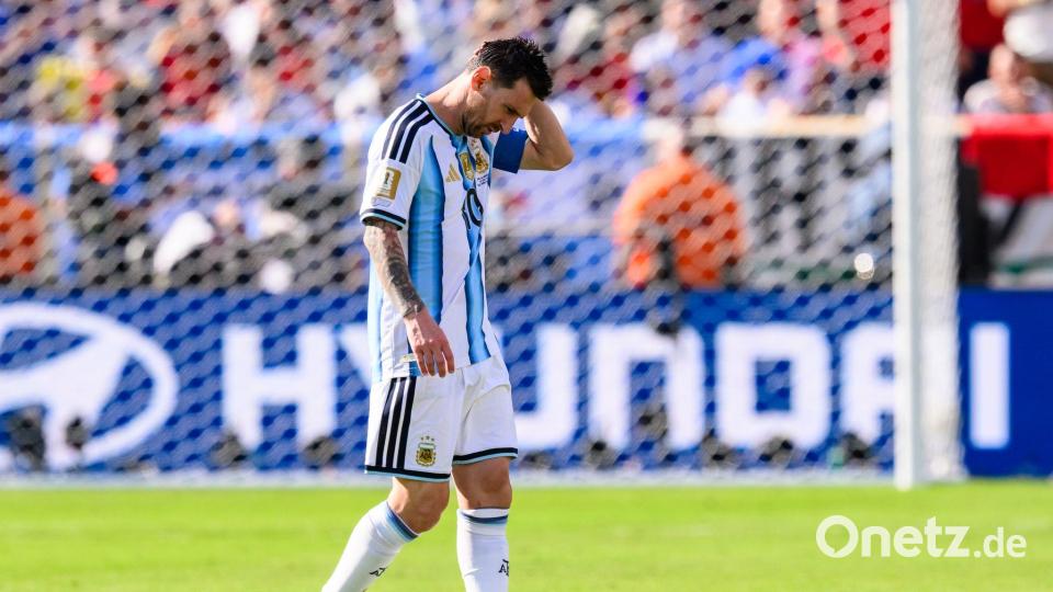 Messi verabschiedete sich in emotionalen Worten von seinem Vater. (Archivbild) Bild: Tom Weller/dpa