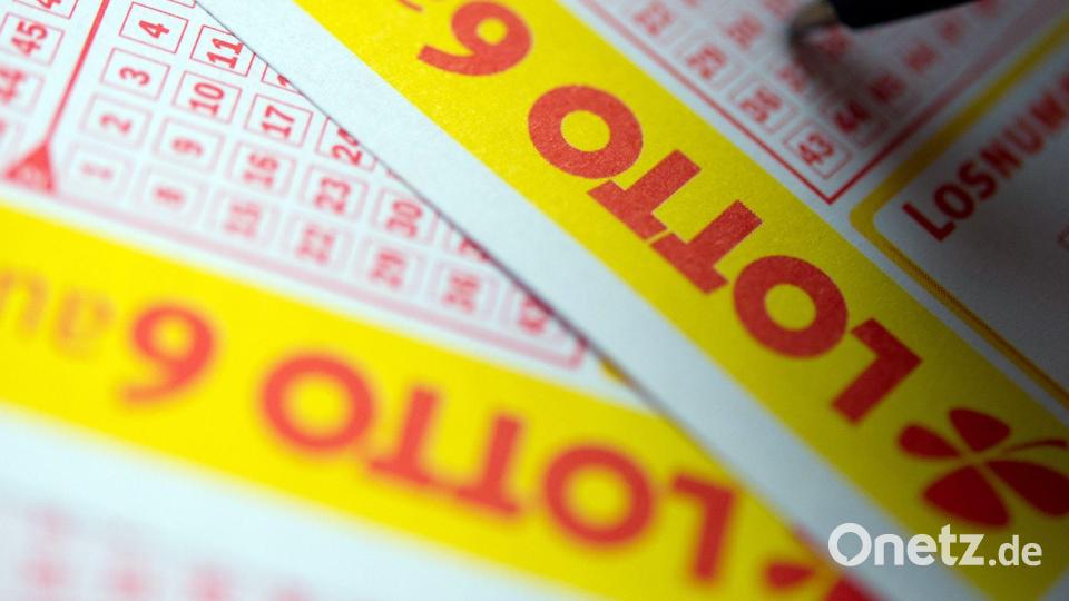 Im Lotto-Jackpot liegt die Maximalsumme von 50 Millionen Euro. (Symbolbild) Bild: Inga Kjer/dpa