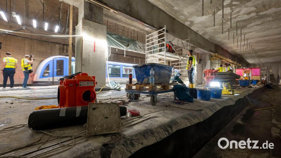 In der Haltestelle Goetheplatz müssen Bauschäden beseitigt werden. Bild: Peter Kneffel/dpa
