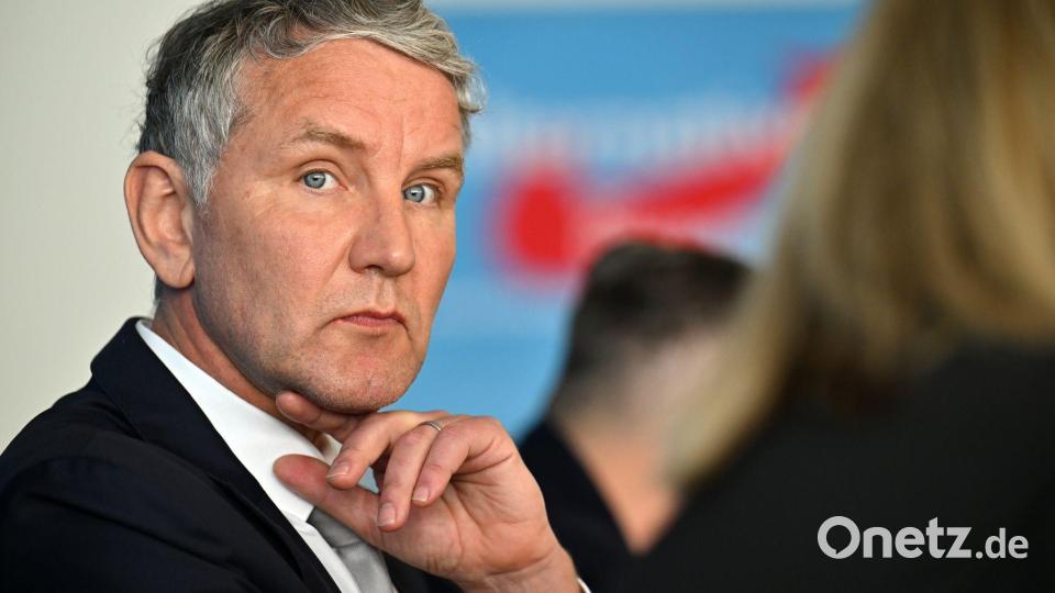 AfD-Landeschef Björn Höcke wendet sich in einem Social-Media-Video direkt an Sahra Wagenknecht. (Archivbild) Bild: Martin Schutt/dpa