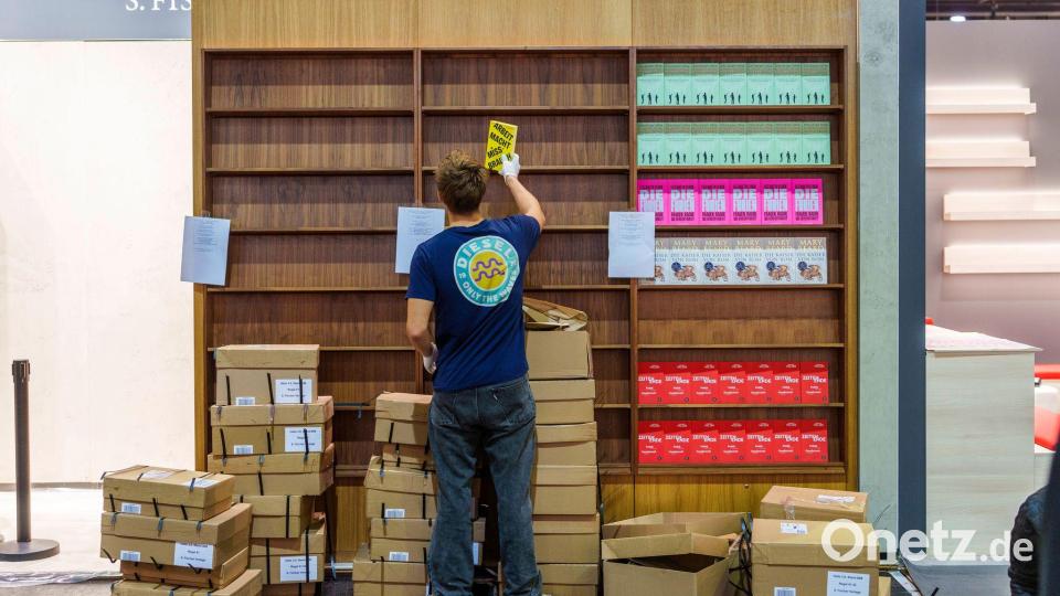 Vor allem junge Leute nehmen notgedrungen befristete Jobs an. (Symbolbild) Bild: Andreas Arnold/dpa/dpa-tmn