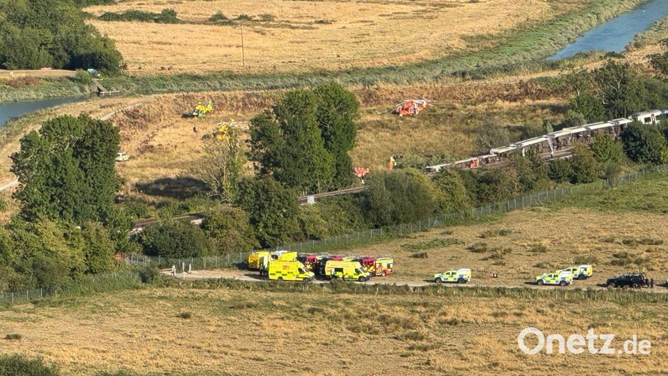 Laut der British Transport Police befinden sich Rettungskräfte und die Feuerwehr am Einsatzort. Bild: Pa/PA Wire/dpa