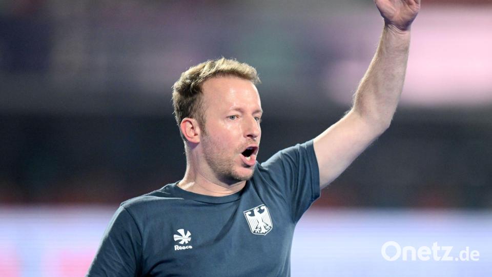 Bundestrainer André Henning und die deutschen Hockey-Männer bekommen es mit einem neuen Turniermodus zu tun. (Archivbild) Bild: Frank Uijlenbroek/dpa