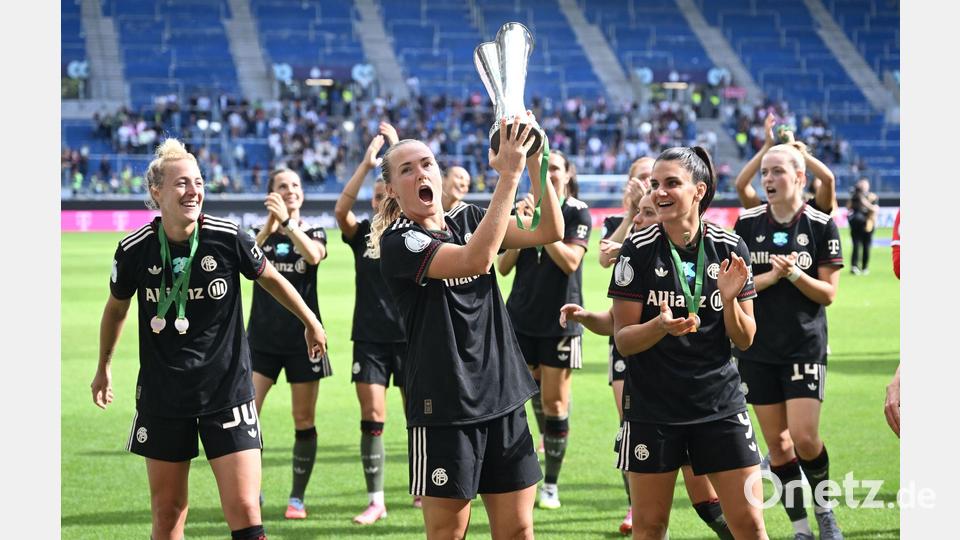 Titelverteidiger im Supercup: die Fußballerinnen des FC Bayern. (Archivbild) Bild: Uli Deck/dpa