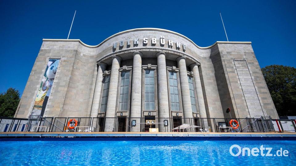 Die Volksbühne hat eine Veranstaltung mit dem Verein Eoto abgesagt. Bild: Christophe Gateau/dpa