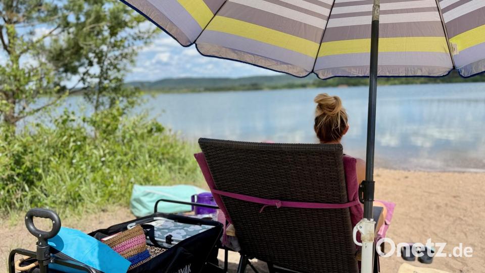 Die ersten Besucher genossen bereits die warmen Tage im Mai am Freizeitsee in Dießfurt. Das Wasser hatte da schon 21,7 Grad Celsius. Bild: Gabi Schönberger