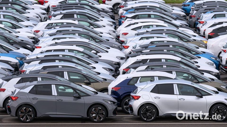 In der Autobranche sinken die Gewinne. (Archivbild) Bild: Hendrik Schmidt/dpa
