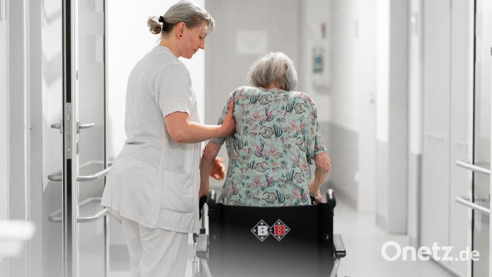 Die Pflege ist ein wichtiger und großer Bereich in einem Krankenhaus-Betrieb. Bild: Krankenhaus St. Anna