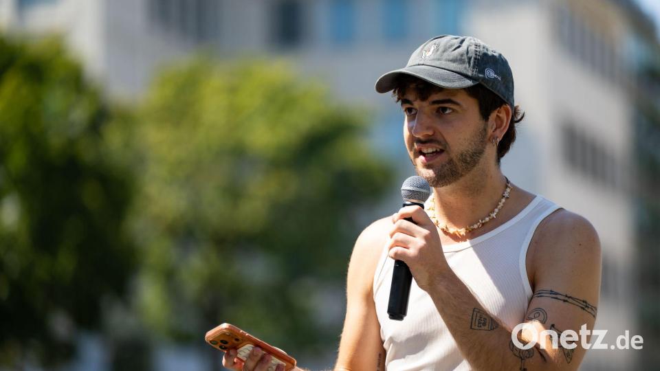 Zu der Aktion hatte der Content-Creator Daniel Tonnar Leyva aufgerufen. Bild: Lennart Preiss/dpa