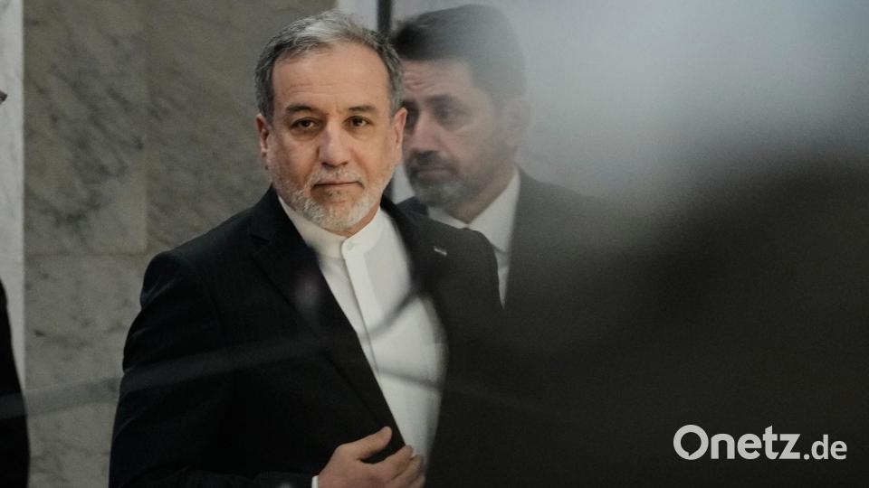 Araghtschi kritisiert USA. (Archivbild) Bild: Hadi Mizban/AP/dpa