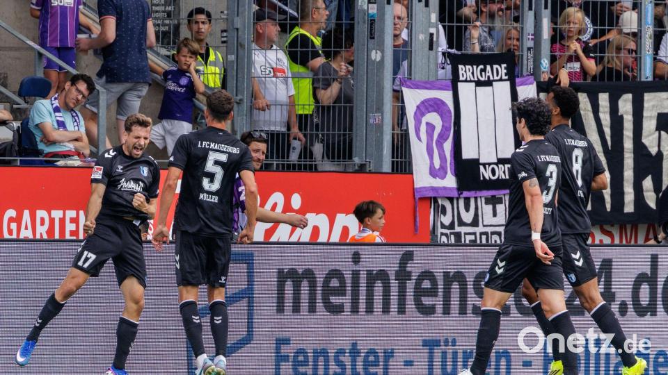 Der 1. FC Magdeburg bejubelte einen verdienten Auswärtssieg. Bild: David Ebener/dpa