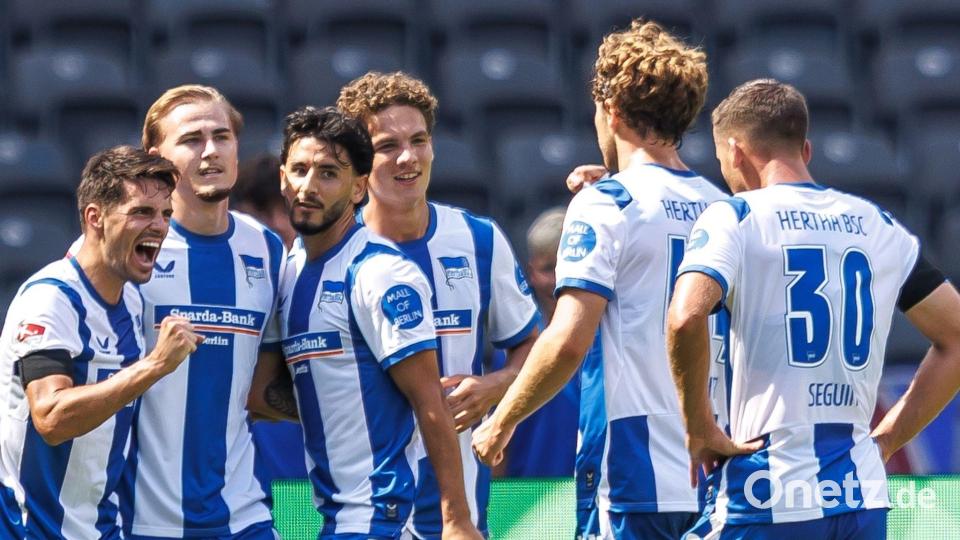 Hertha kam in der ersten Halbzeit kaum aus dem Jubeln heraus. Bild: Andreas Gora/dpa