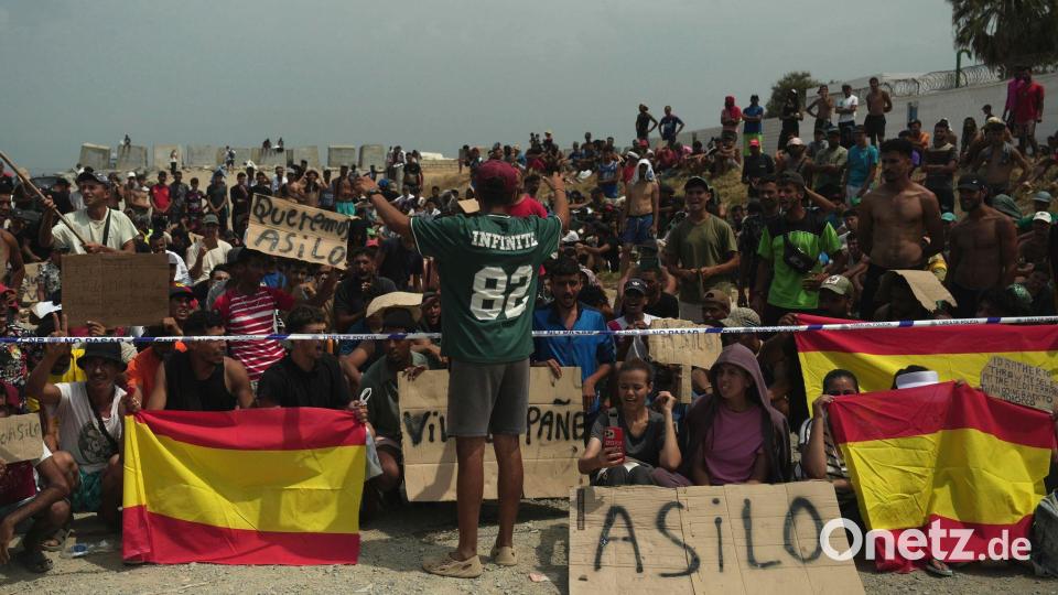Spanien will die Rückführungen der Migranten fortsetzen. Bild: Sven Kaeuler/dpa