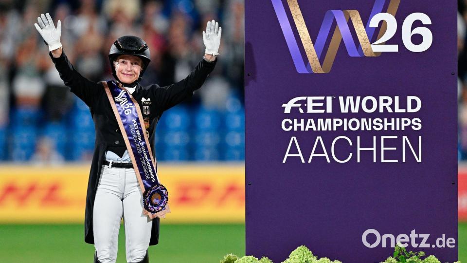 Glücklich mit Bronze: Isabell Werth. Bild: Uwe Anspach/dpa
