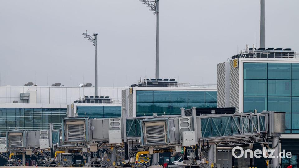 Der Flugverkehr am Flughafen München läuft wieder normal. (Archivbild) Bild: Peter Kneffel/dpa