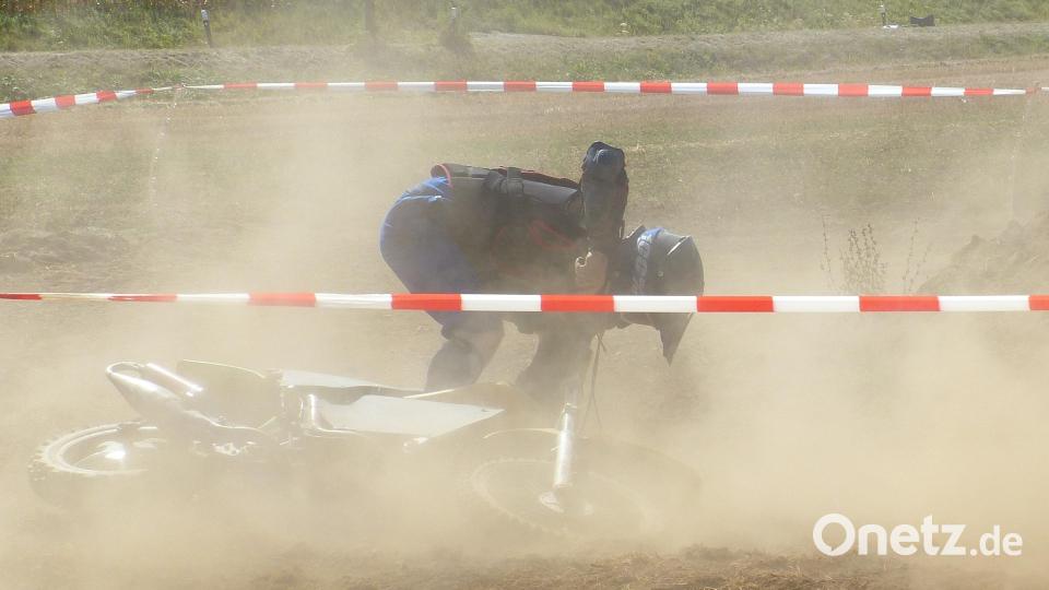 Zu viel Schräglage und schon verschwindet man in einer dichten Staubwolke. Bild: Heidi Franitza