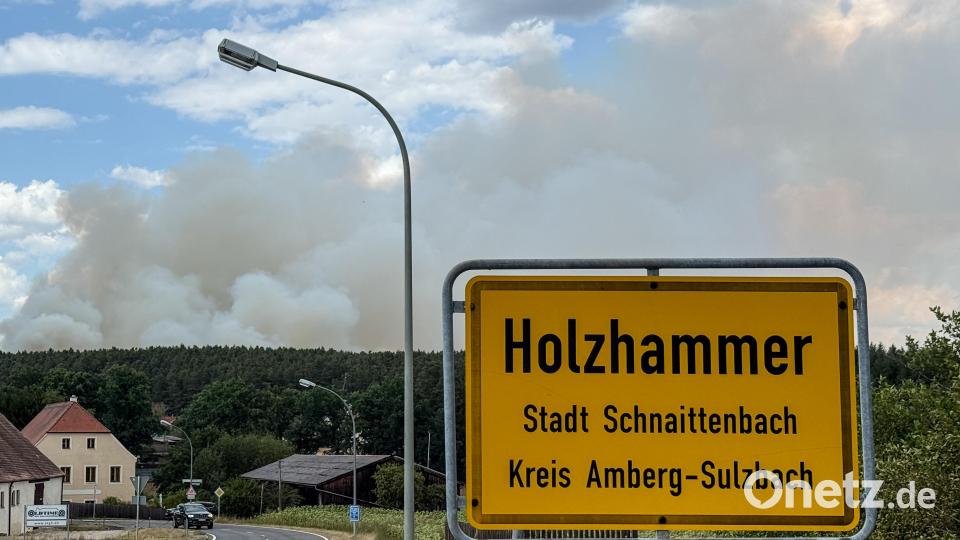 Dicke Rauchschwaden über Holzhammer. Bild: Petra Hartl