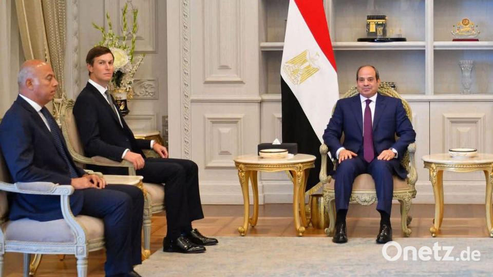 Der ägyptische Präsident Abdel Fattah al-Sisi (r.) traf am Sonntag den US-Unterhändler Jared Kushner. Bild: Egyptian President Office Apaim/APA Images via ZUMA Press Wire/dpa