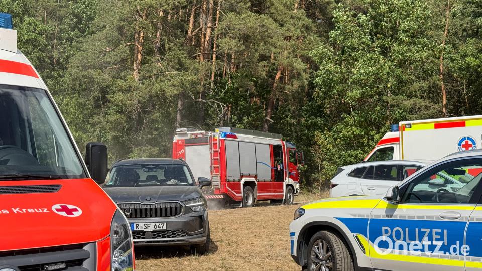 Zahlreiche Feuerwehren rückten an. Dazu das BRK, das Technische Hilfswerk, die Polizei und die Bergwacht. Bild: Petra Hartl
