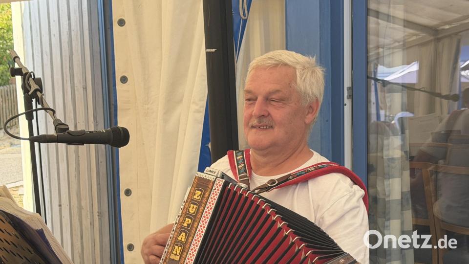 Der Musikant Andreas Augustin am Abend. Bild: fvo