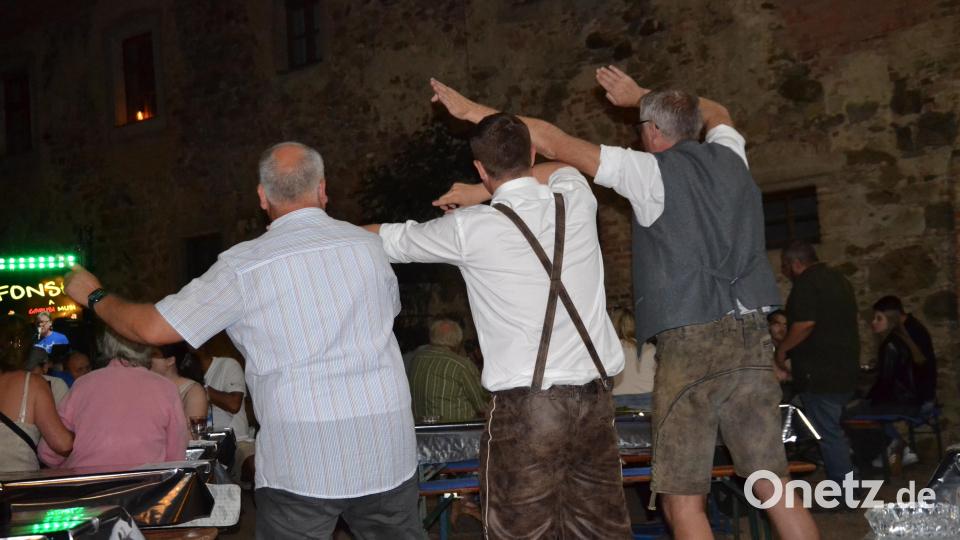 Da wurde gesungen, gelacht, geschunkelt, getanzt und mitgemacht. Bild: Peter Garreiss
