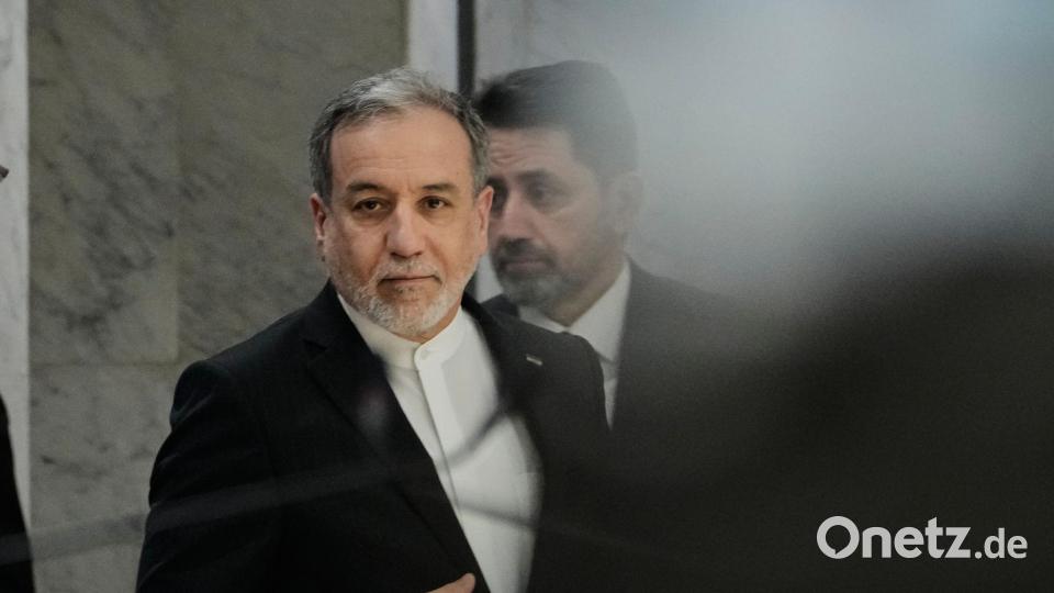 Irans Außenminister Araghtschi äußerte sich zuletzt sehr skeptisch über den Fortschritt der Verhandlungen. (Archivbild) Bild: Hadi Mizban/AP/dpa