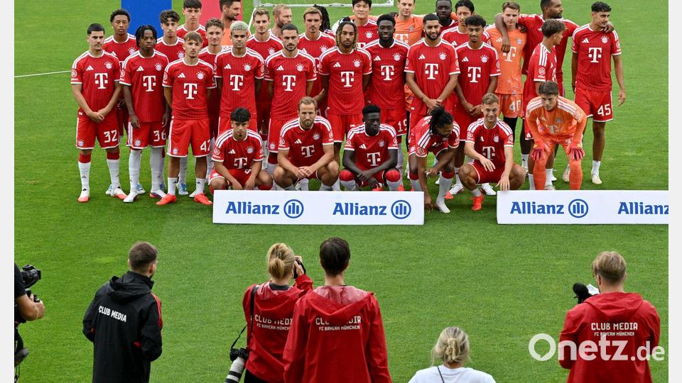 Der FC Bayern freut sich auf die neue Saison. Bild: Peter Kneffel/dpa