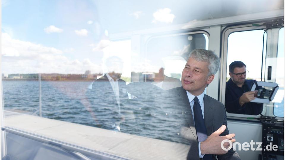 Minister Bilger (CDU) kommt zu BASF an den Rhein. (Archivbild) Bild: Marcus Brandt/dpa