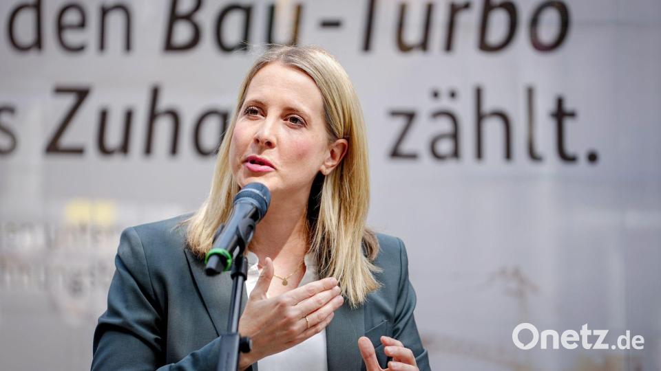 Bauministerin Hubertz will den Wohnungsbau beschleunigen. (Archivbild) Bild: Kay Nietfeld/dpa
