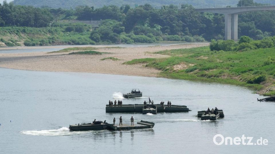 Streitkräfte beider Länder halten derzeit nahe der Grenze zu Nordkorea ihre jährliche Militärübung ab. Bild: Ahn Young-joon/AP/dpa