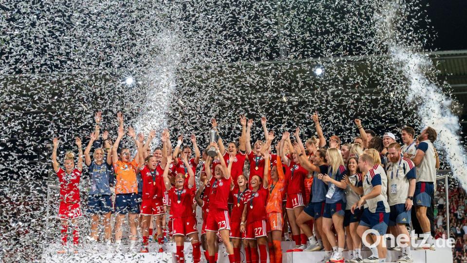 Konfetti für die Siegerinnen: Der FC Bayern gewann gegen den VfL Wolfsburg den Supercup. (Archivbild) Bild: Peter Kneffel/dpa