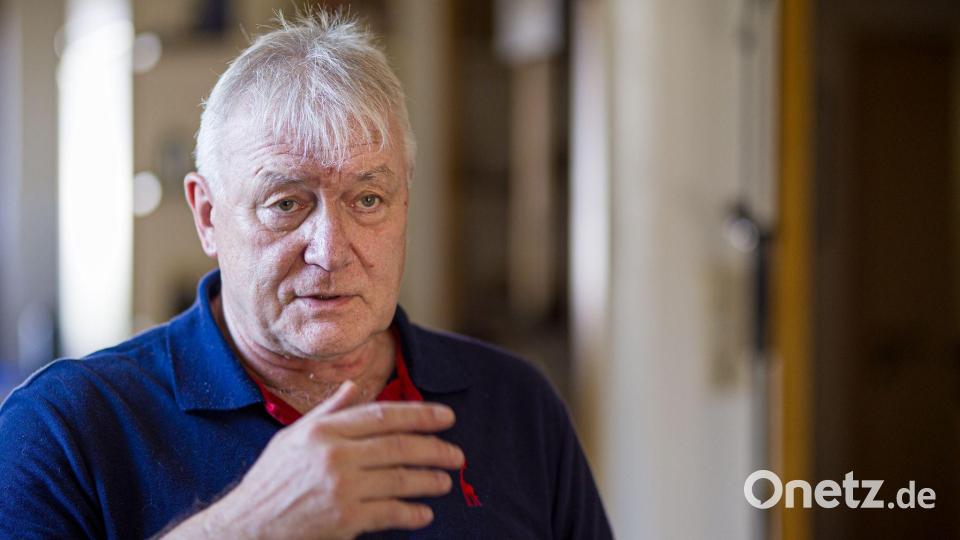 Handball ist noch immer Frank-Michael Wahls Leidenschaft. Bild: Moritz Frankenberg/dpa
