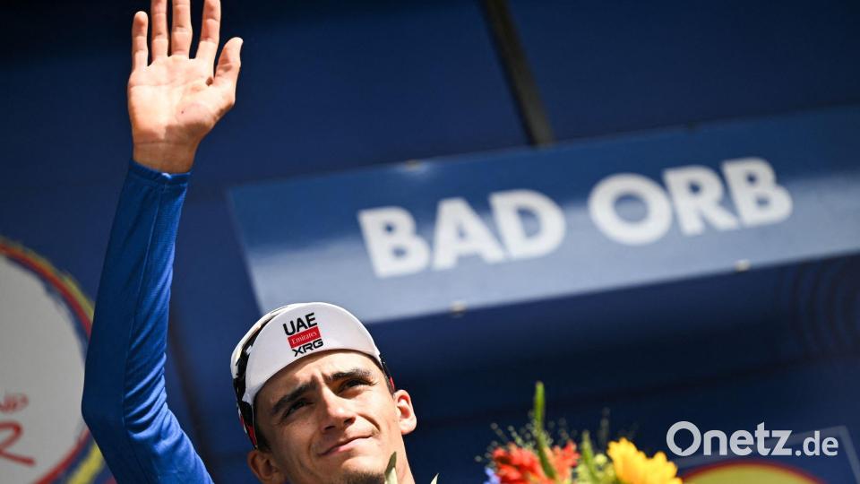Hat das Blaue Trikot verloren: Isaac del Toro Bild: Florian Wiegand/dpa
