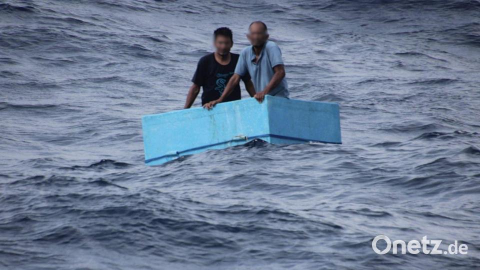 Die Männer wurden im Pazifik rund 240 Kilometer vor der mexikanischen Küste aufgefunden. Bild: --/Semar/dpa