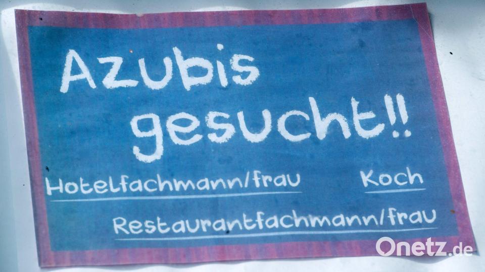 Auszubildende in der Gastronomie äußern sich oft unzufrieden mit ihrer Lehre. (Symbolbild) Bild: Stefan Sauer/dpa